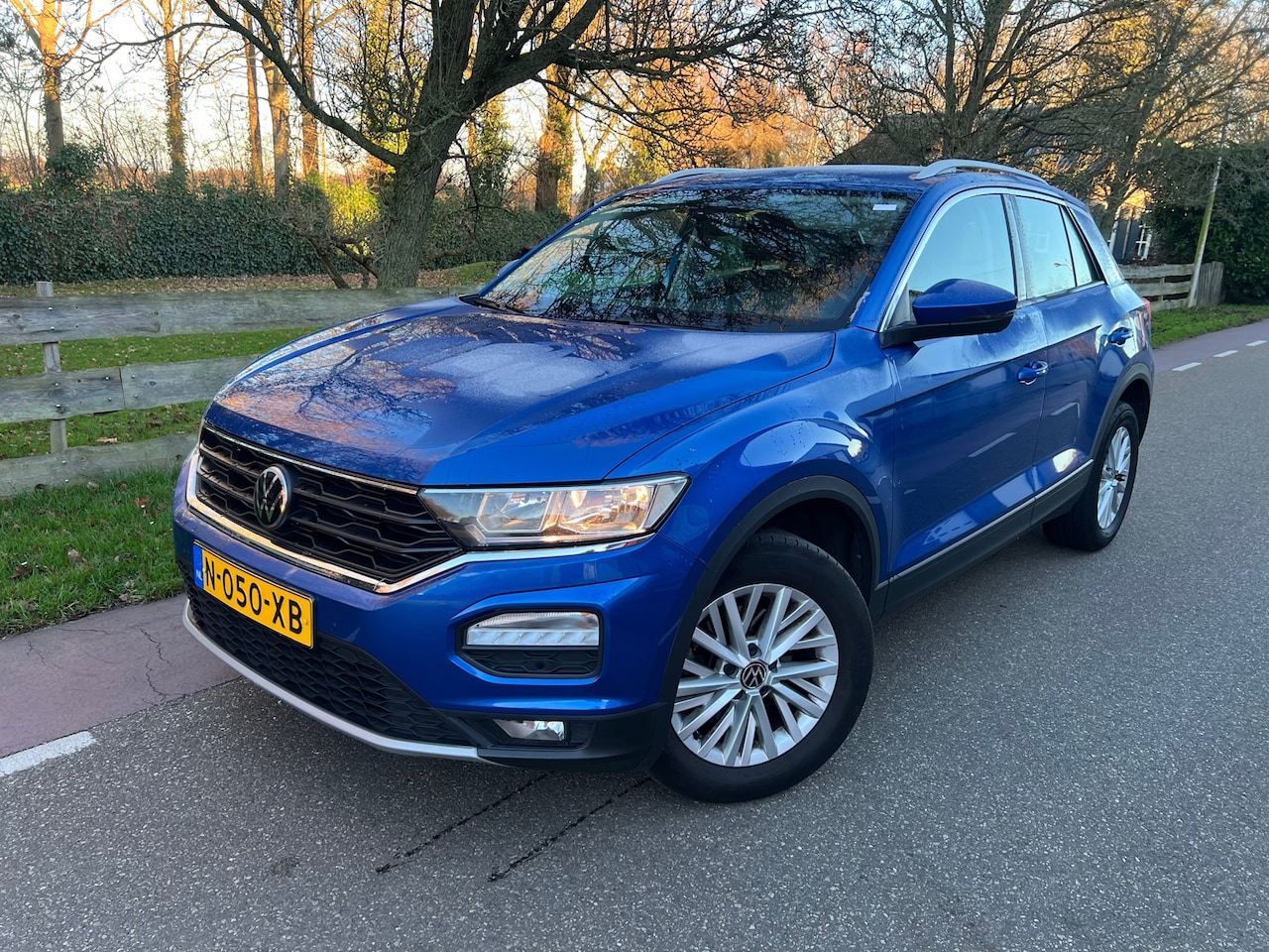 Volkswagen T-Roc - 1.0 TSI Style Business Navi Camera Trekhaak - AutoWereld.nl