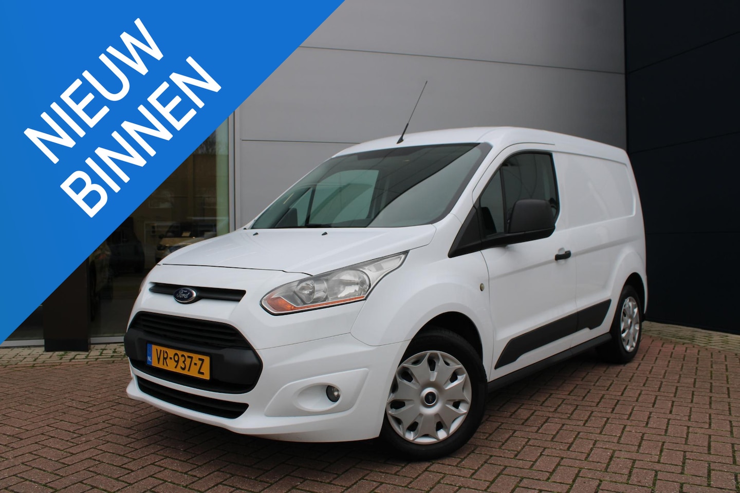 Ford Transit Connect - 1.6 TDCI L1 Trend 3-zits Airco Trekhaak Betimmering Nieuwstaat - AutoWereld.nl