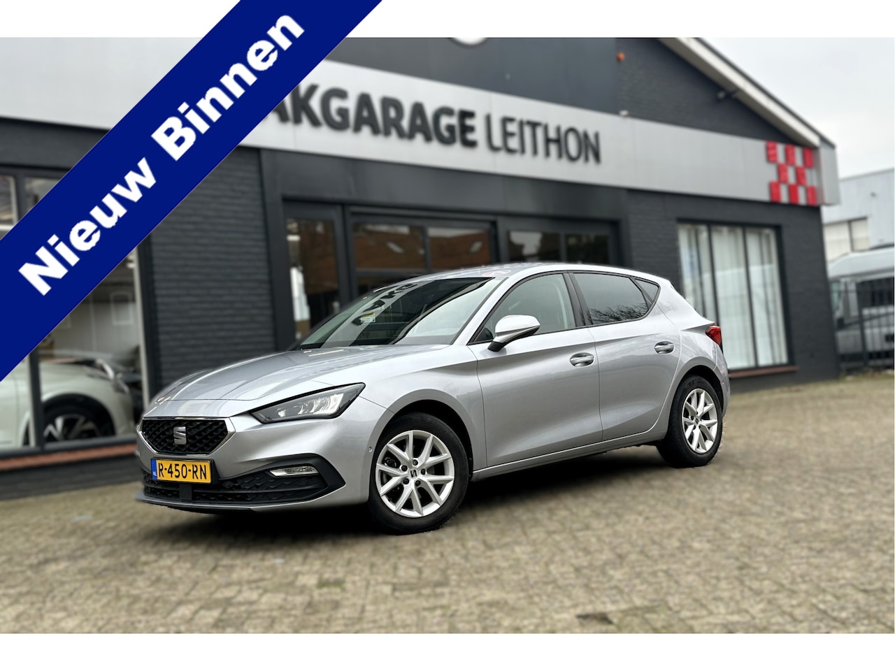 SEAT Leon - 1.0 eTSI Style Business Intense 1.0 eTSI Style Business Intense - AutoWereld.nl
