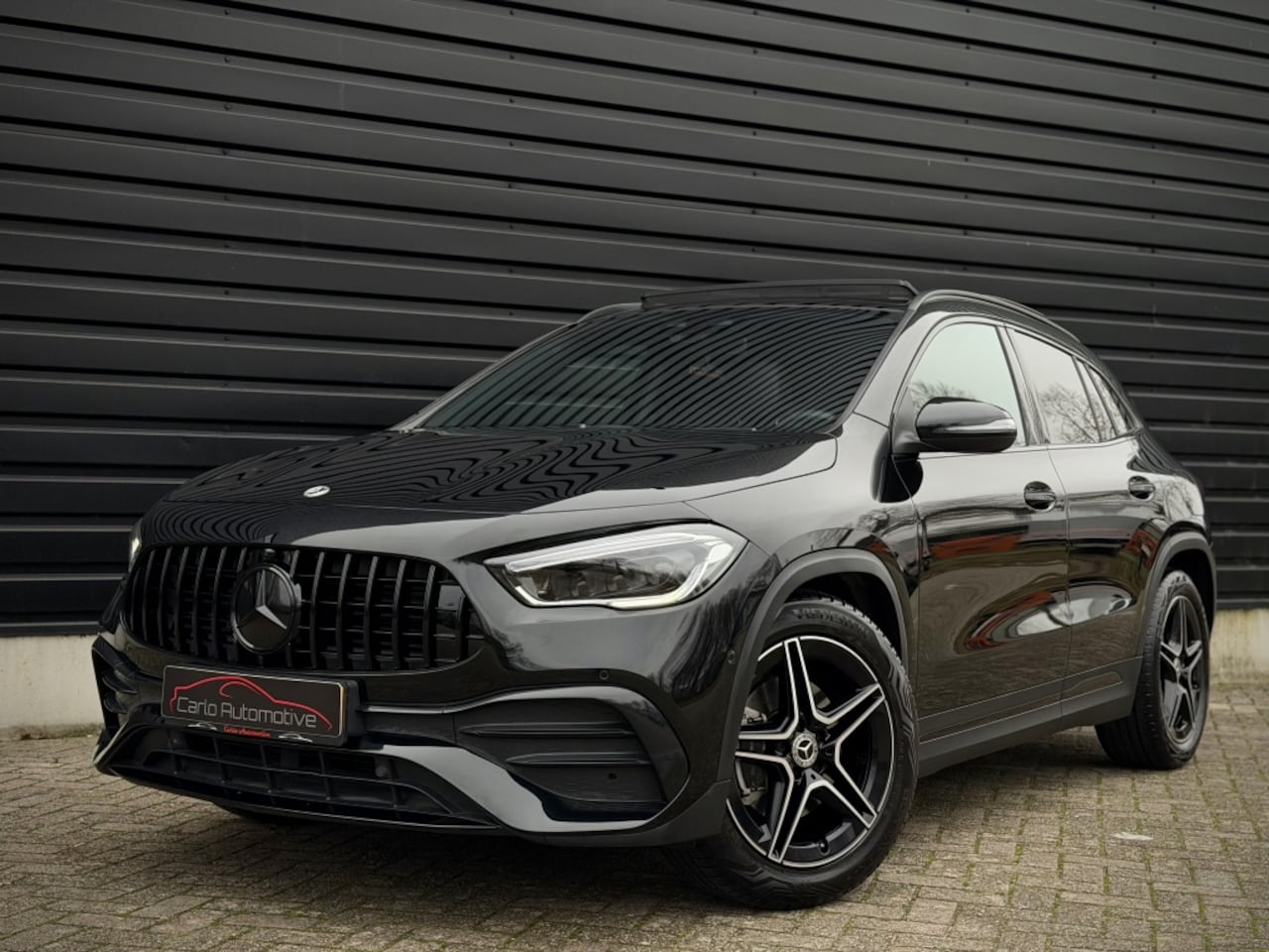 Mercedes-Benz GLA-Klasse - 180 AMG 35 PANO|MEMORY|NIGHT|SFEER|KEYLESS|NAP - AutoWereld.nl