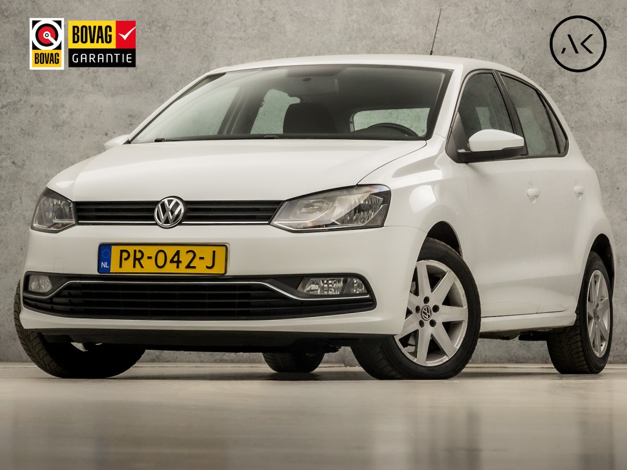 Volkswagen Polo - 1.0 Sportline (5 DEURS, SCHERM, BLUETOOTH, AIRCO, LM VELGEN, SPORTSTOELEN, CRUISE, LEDER S - AutoWereld.nl