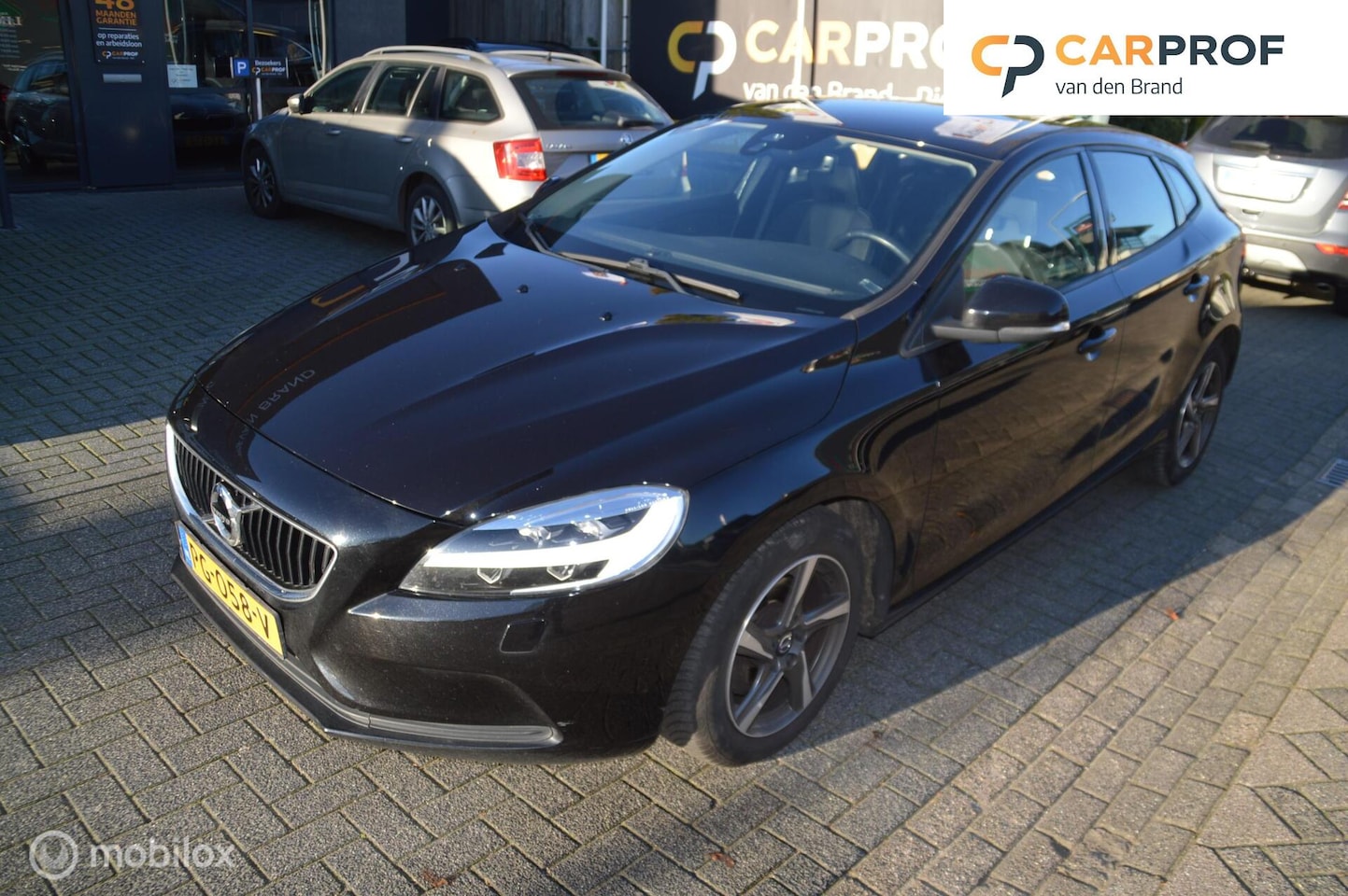 Volvo V40 - 2.0 D2 Nordic+ NL AUTO APK 07/2026 - AutoWereld.nl