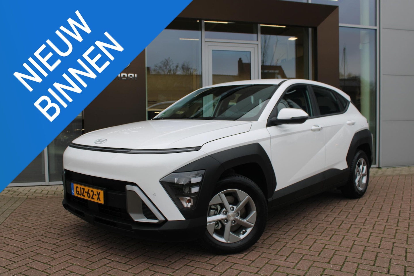 Hyundai Kona - 1.6 GDI HEV Comfort Automaat Airco Navi Camera Carplay 6.666km Nieuwstaat - AutoWereld.nl
