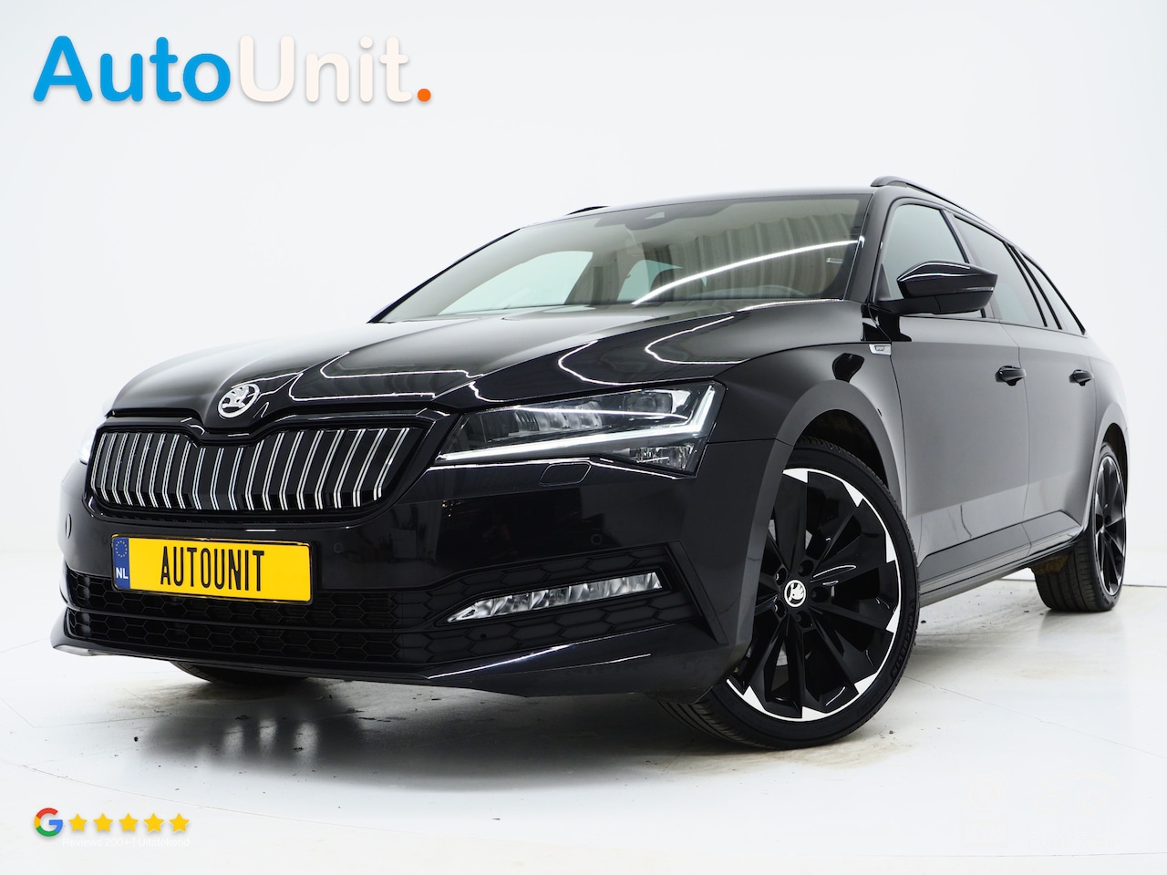 Skoda Superb Combi - 1.4 TSI iV Sportline 218PK | Sportstoelen | Trekhaak | Camera | Memory | Sfeer | Keyless | - AutoWereld.nl