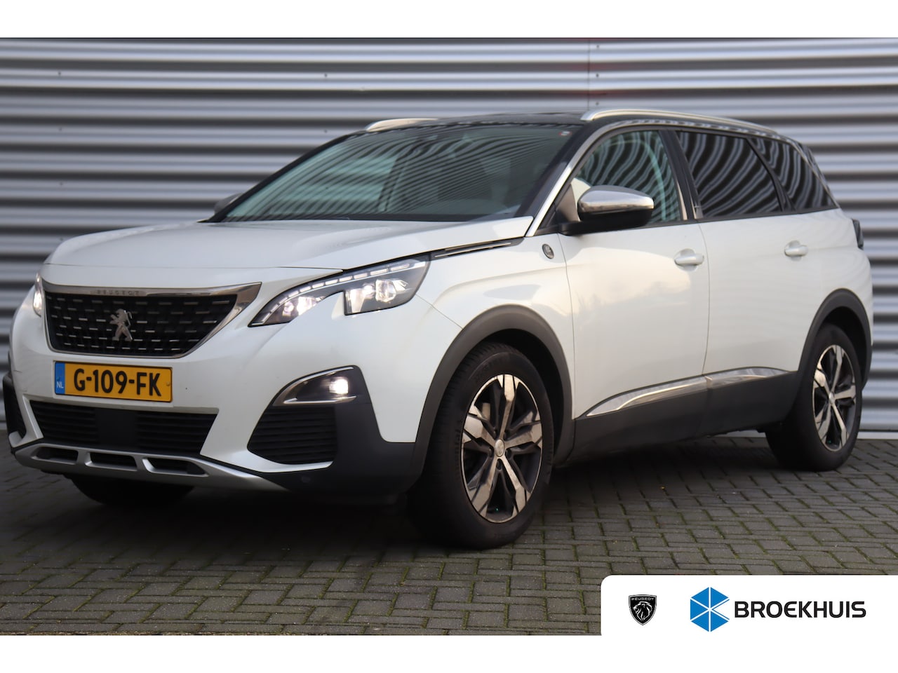 Peugeot 5008 - 1.2 PURETECH 130PK ALLURE CROSSWAY AUTOMAAT / NAVI / LEDER / CLIMA / FULL-LED / PDC / 18" - AutoWereld.nl