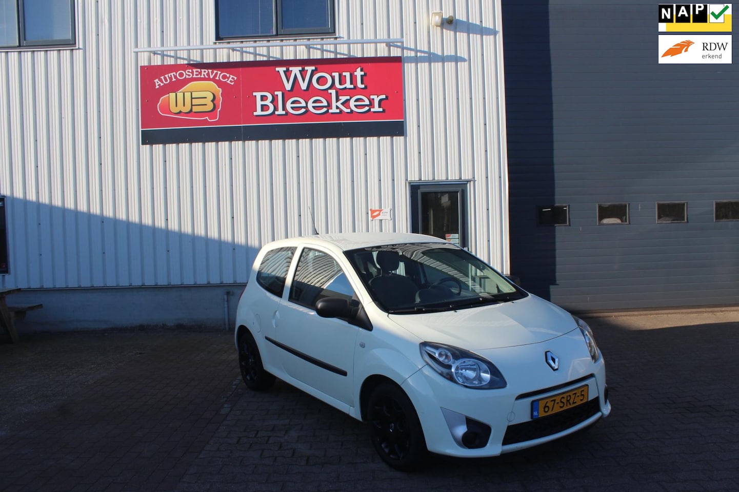 Renault Twingo - 1.2-16V Authentique 1.2-16V Authentique nieuwe apk - AutoWereld.nl