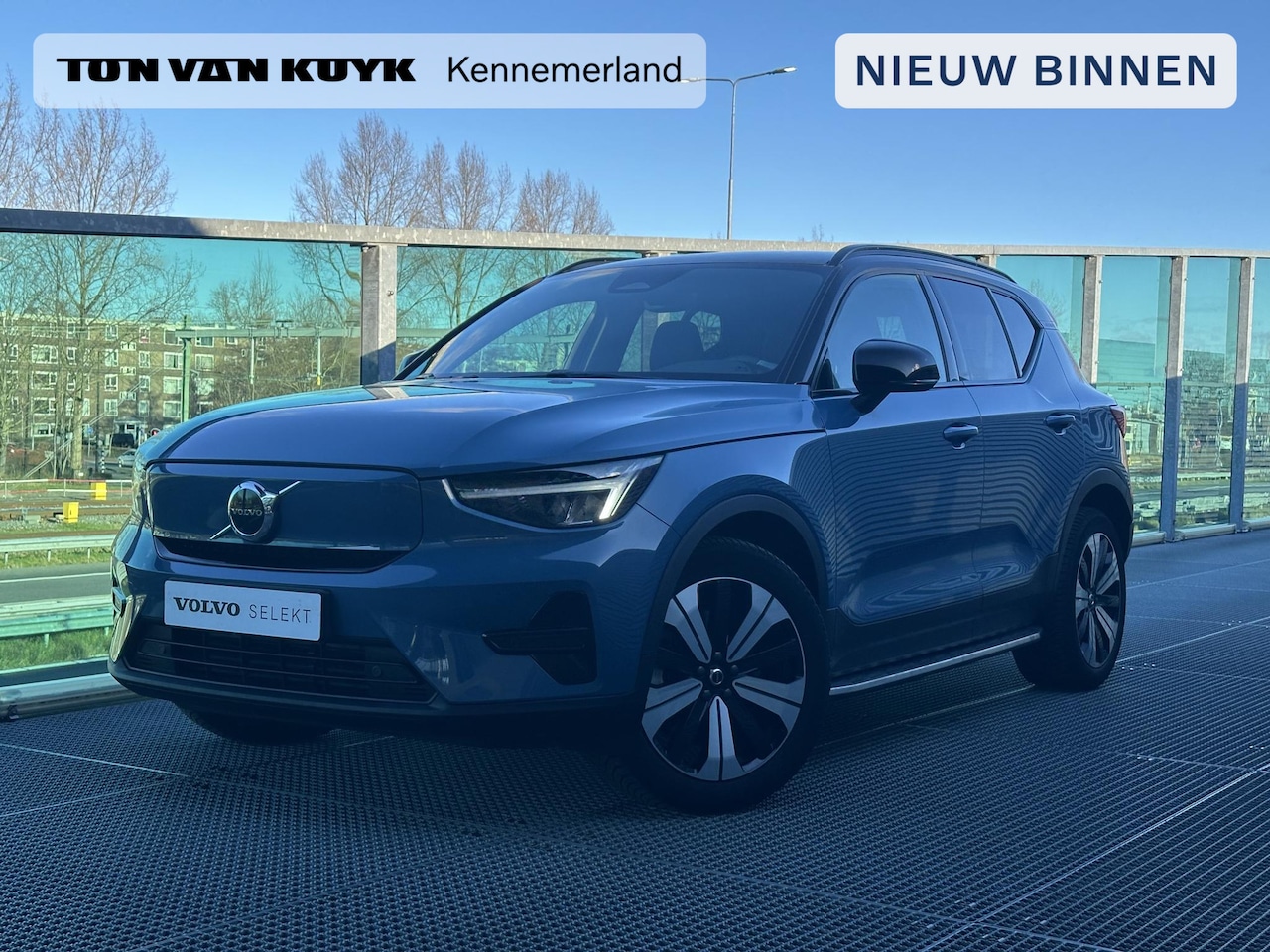 Volvo XC40 - Recharge Core 70 kWh Verwarmde stoelen voor, Verwarmd stuurwiel, Trekhaak semi elektrisch, - AutoWereld.nl