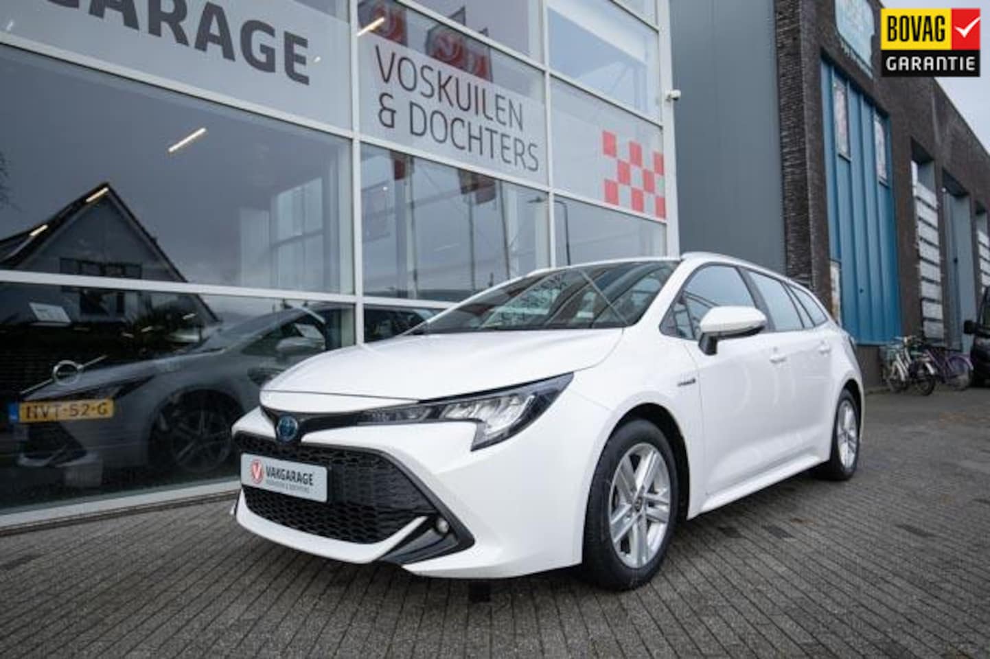 Toyota Corolla - Touring 1.8 Hybrid Business |Apple Carplay| Navi | Stoelverwarming - AutoWereld.nl