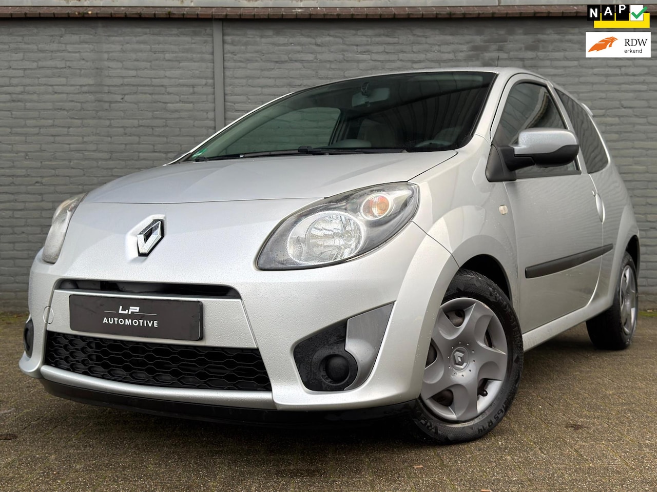 Renault Twingo - 1.2-16V Collection / 1e eig. / NL-auto / Airco - AutoWereld.nl