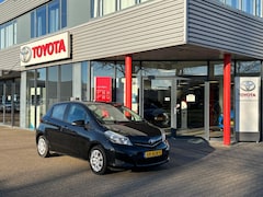Toyota Yaris - 1.3 VVT-i Aspiration | Navi | Parkeercamera | Trekhaak | 6-versn