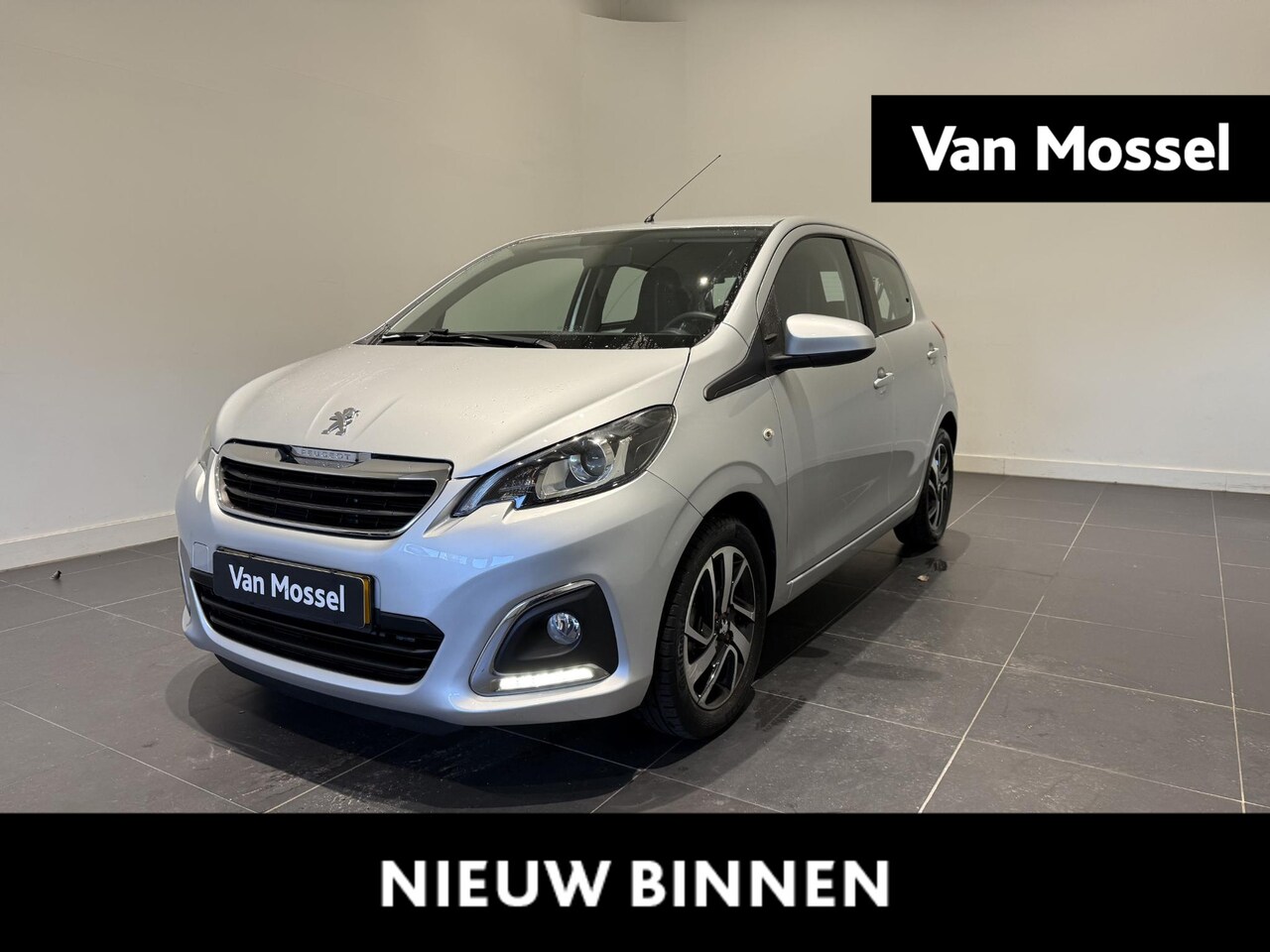 Peugeot 108 - 1.2 VTi Allure | LM VELGEN | NAVI | UNIEKE KILOMETERSTAND! | - AutoWereld.nl