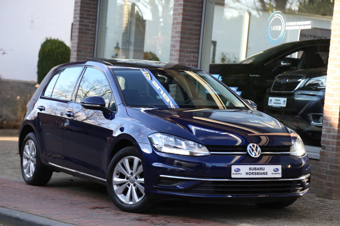 Volkswagen Golf - 1.0 TSI Highline DSG Schuifdak Navi Virtual ACC Camera - AutoWereld.nl