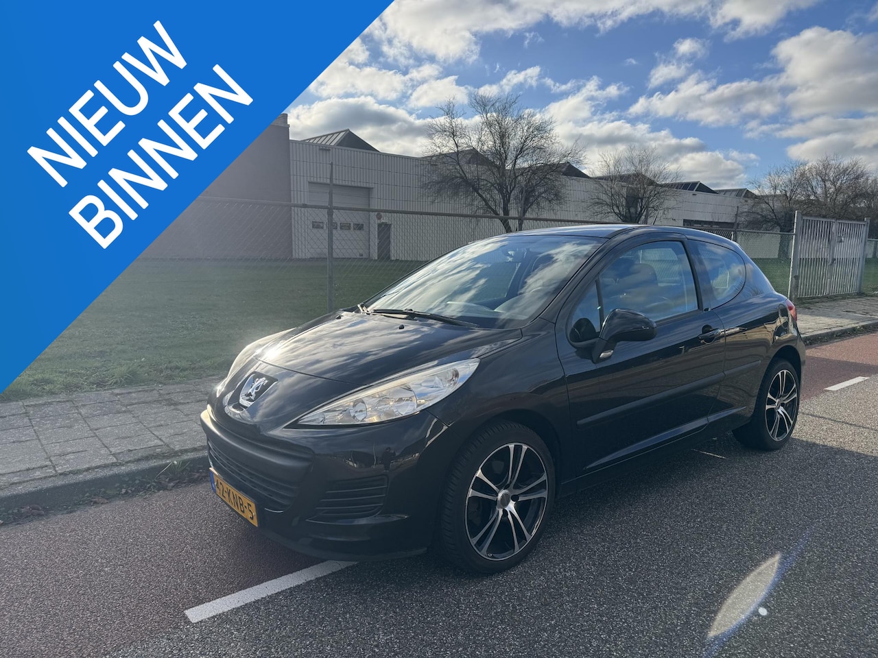 Peugeot 207 - 1.4 VTi X-line Airco|17inch velgen|NAP - AutoWereld.nl