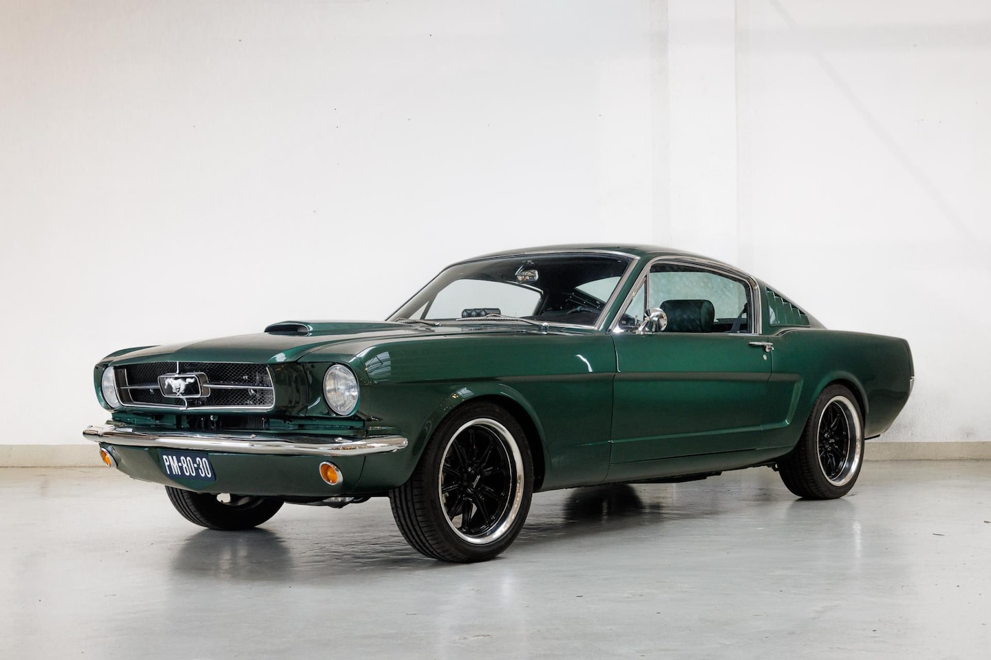 Ford Mustang Fastback - Restomod - Performance Mustang - High Compression - - AutoWereld.nl