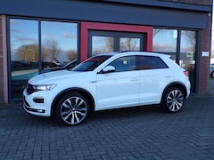 Volkswagen T-Roc - 1.5 TSI R-Line Business Virtual cockpit Carplay Stoelverwarming