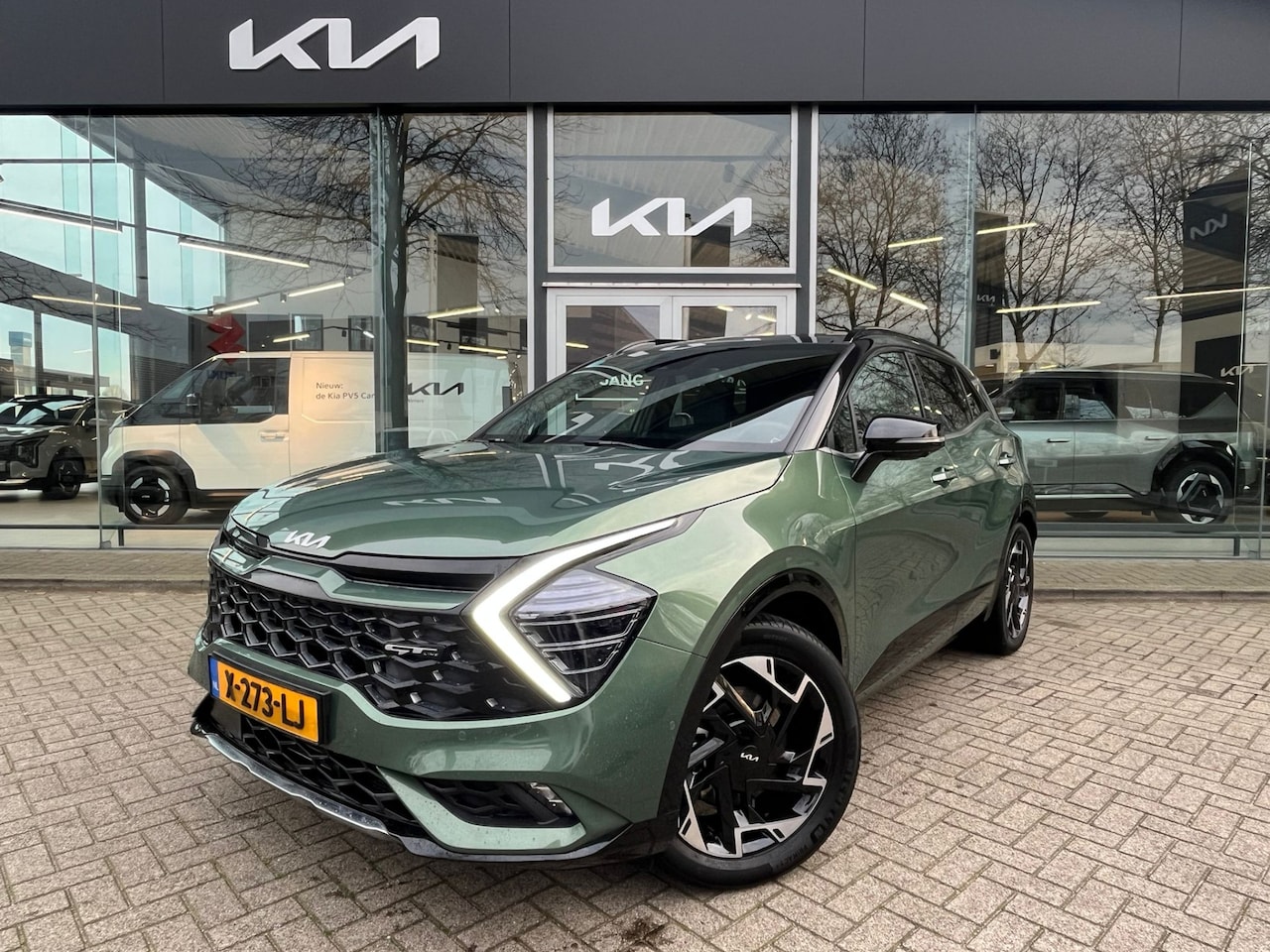 Kia Sportage - 1.6 T-GDi Plug-in Hybrid PHEV AWD GT-PlusLine | Navigatie | Camera | All Season Banden | A - AutoWereld.nl