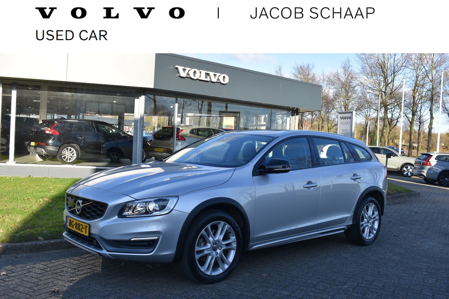 Volvo V60 Cross Country - D4 190PK Automaat Summum | Trekhaak | ACC | Blis | Camera | All season | Elektr. stoel - AutoWereld.nl