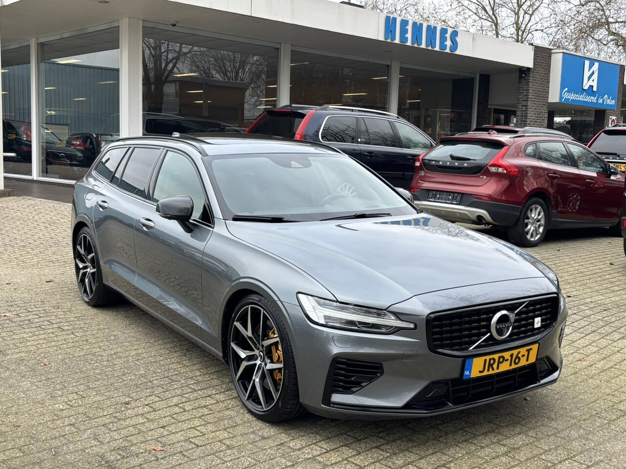 Volvo V60 - T8 AWD Polestar Engineered B&W AutoPilot Keyless Head-Up - AutoWereld.nl