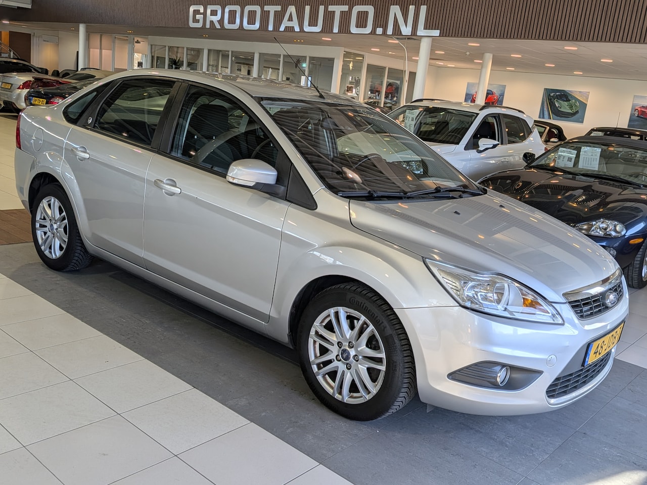 Ford Focus - 2.0 Ghia Automaat Airco, Cruise Control, Stuurbekrachtiging - AutoWereld.nl