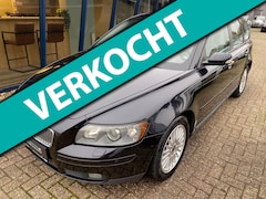 Volvo V50 - 2.4 Summum Automaat LEER / NAVI / PDC