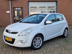 Hyundai i20 - 1.2i i-Motion 5-drs NL-auto Airco Afn.Trekhaak Dealer ond