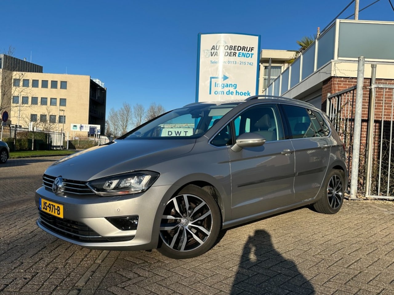 Volkswagen Golf Sportsvan - 1.4 TSI Highline Trekhaak Camera Xenon DAB+ - AutoWereld.nl