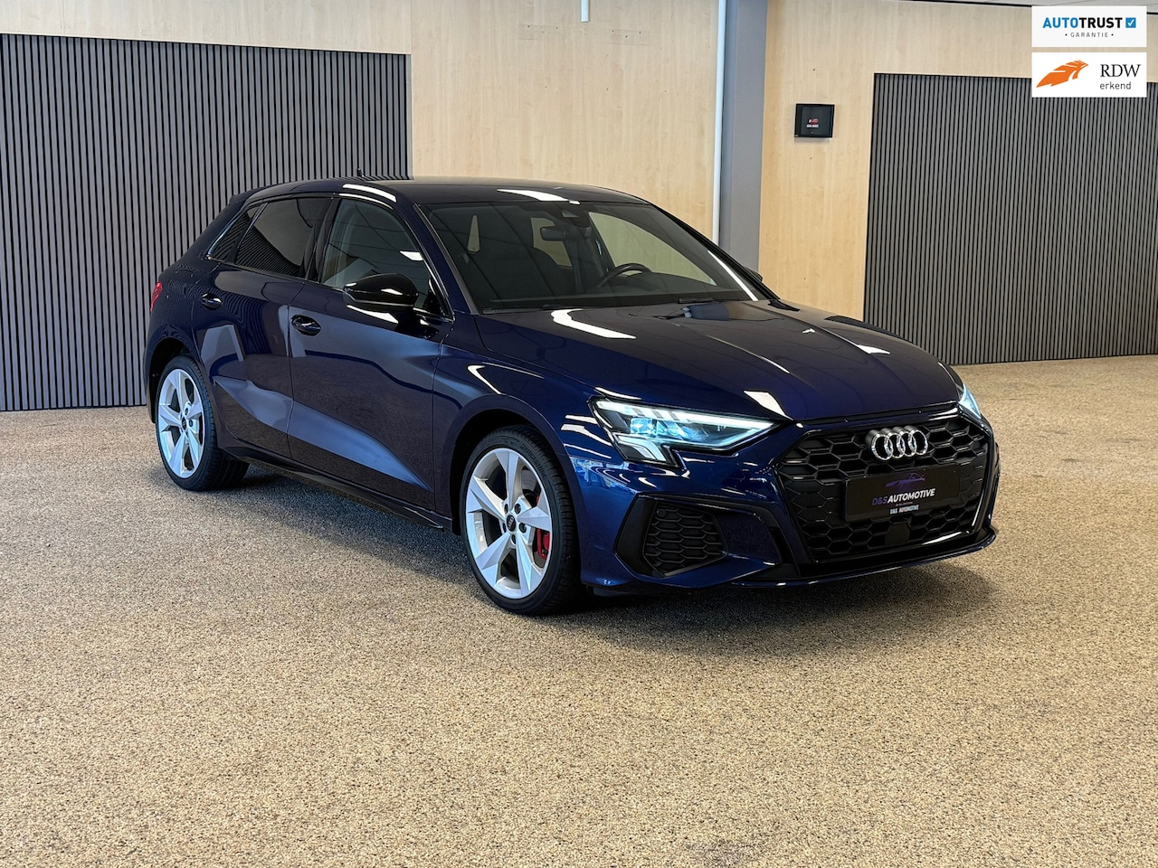 Audi A3 Sportback - 45 TFSI e S edition Competition S-line/winterset - AutoWereld.nl