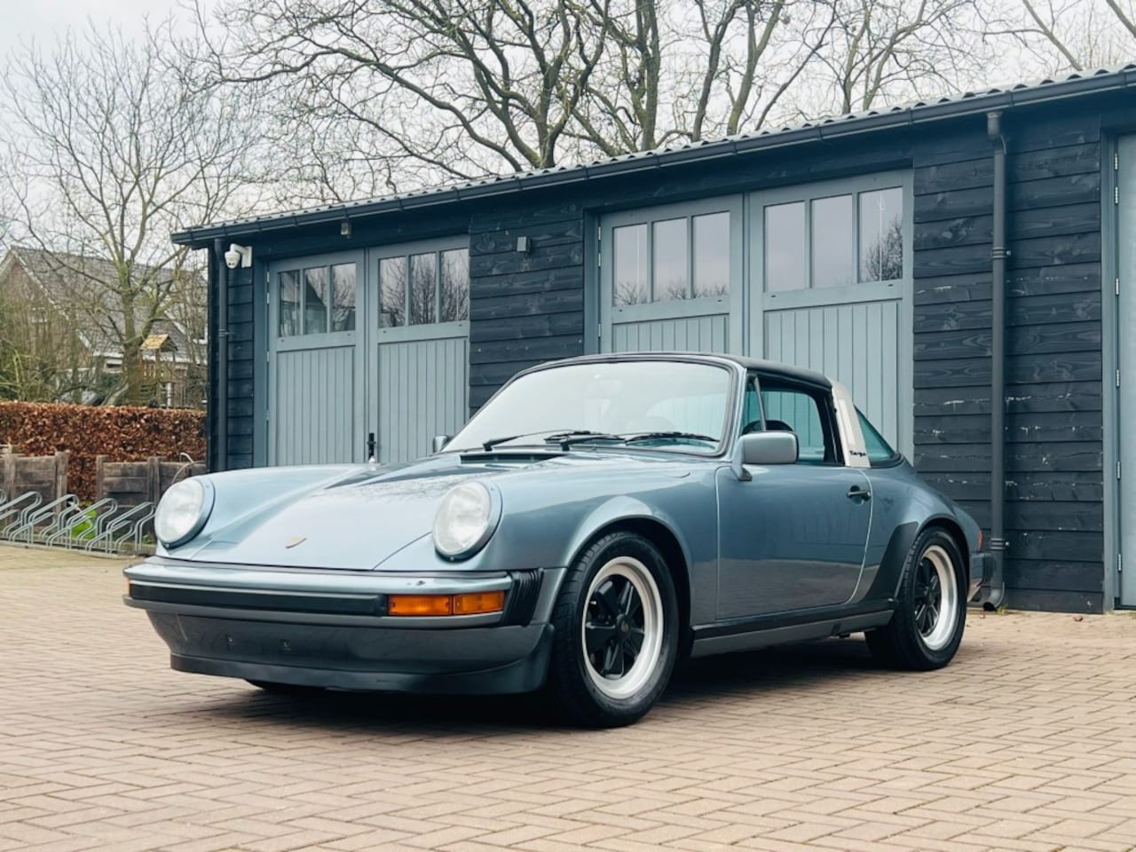Porsche 911 Targa - SC 3.0 Targa Schieferblauw metallic - AutoWereld.nl