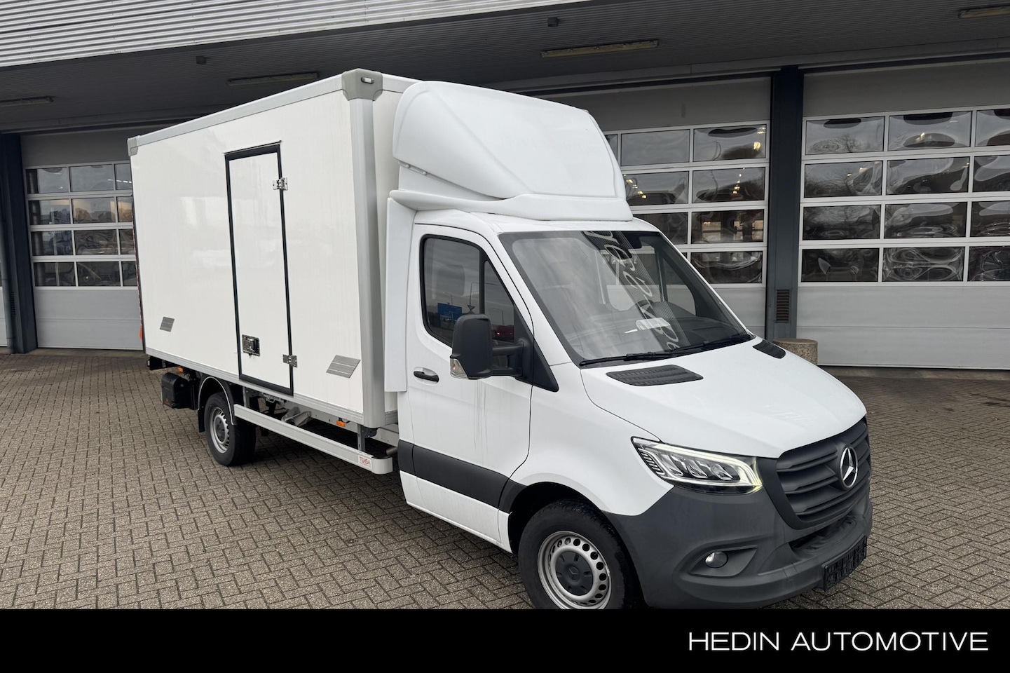 Mercedes-Benz Sprinter - 317 L3 Automaat RWD Bakwagen | Airco | LED | Zijwindassistent | Cruise Control - AutoWereld.nl