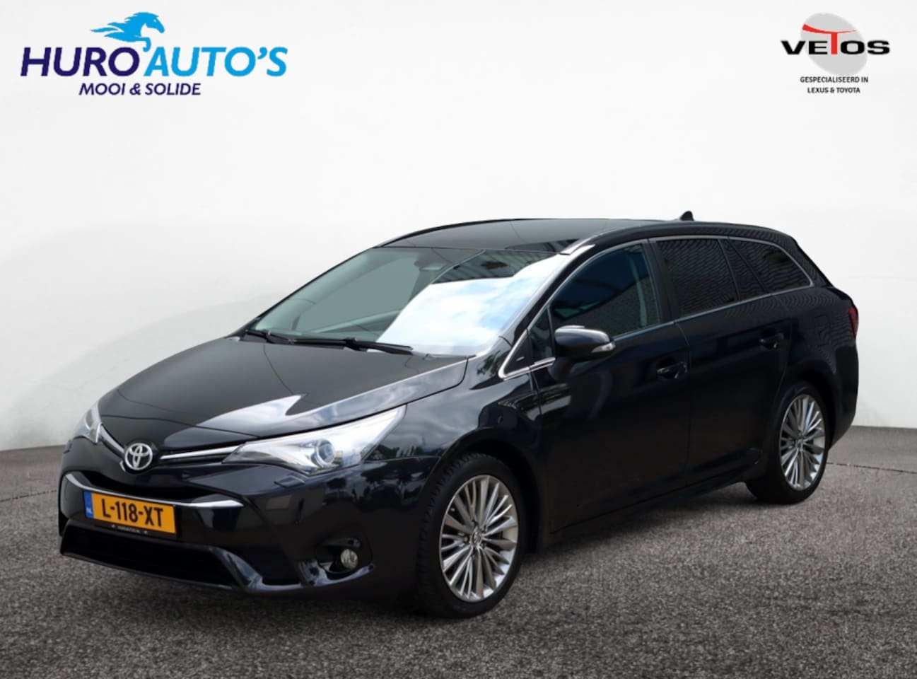 Toyota Avensis Touring Sports - 1.8 VVT-i Lease Pro | Panoramadak | Stoelverwarming | Camera - AutoWereld.nl