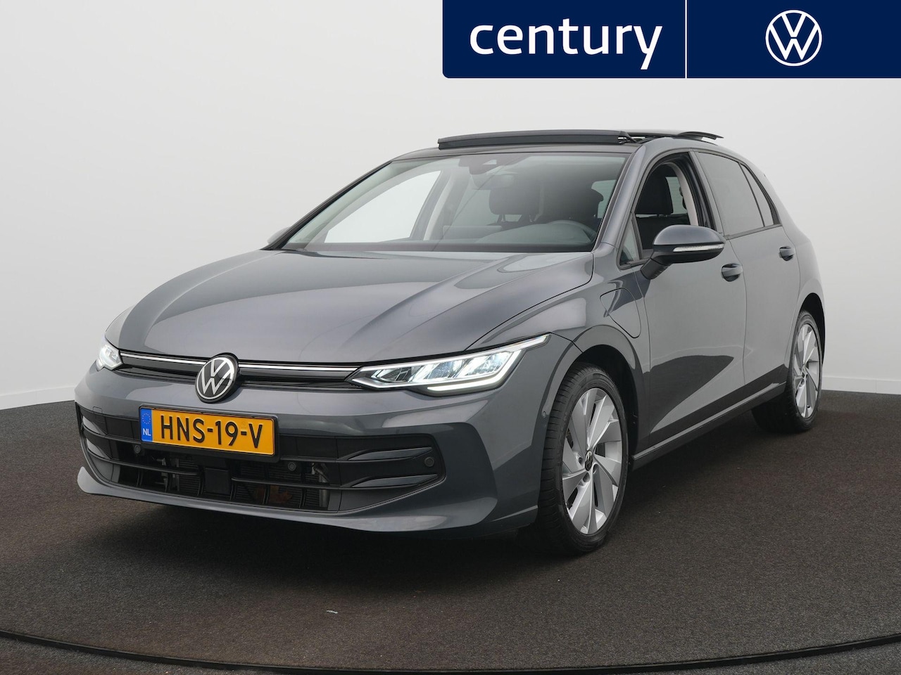 Volkswagen Golf - 1.5 eHybrid Life Edition Apple Carplay/Android Auto - Panoramadak - Camera -ACC - AutoWereld.nl