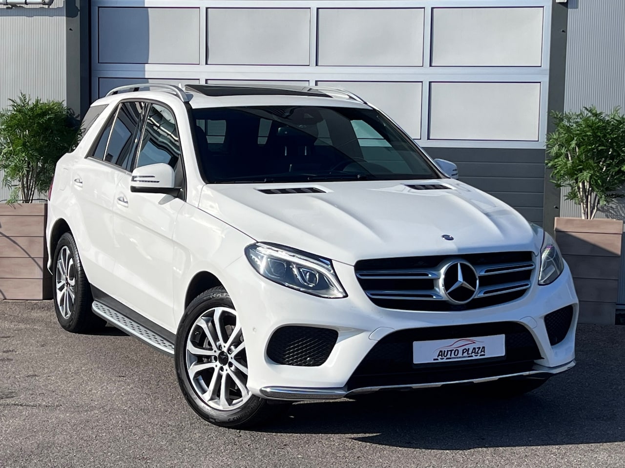 Mercedes-Benz GLE-Klasse - 350 / SCHUIFDAK / LEER / XENON / NAVI / CAMERA / MEMORY / INRUIL MOGELIJK - AutoWereld.nl