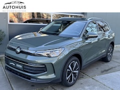 Volkswagen Tiguan - 1.5 204pk eHybrid Life Edition Camera Trekhaak IQ light Winterpakket