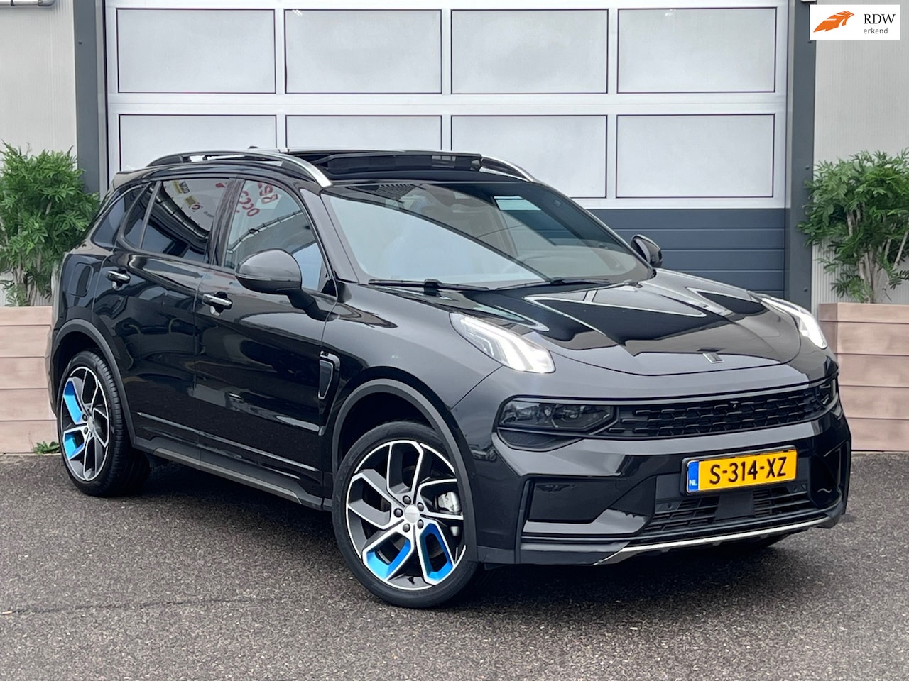 Lynk & Co 01 - 1.5 | BLACK EDITION | 360 CAMERA | PANO | GARATIE | NAVI | INRUIL MOGELIJK - AutoWereld.nl