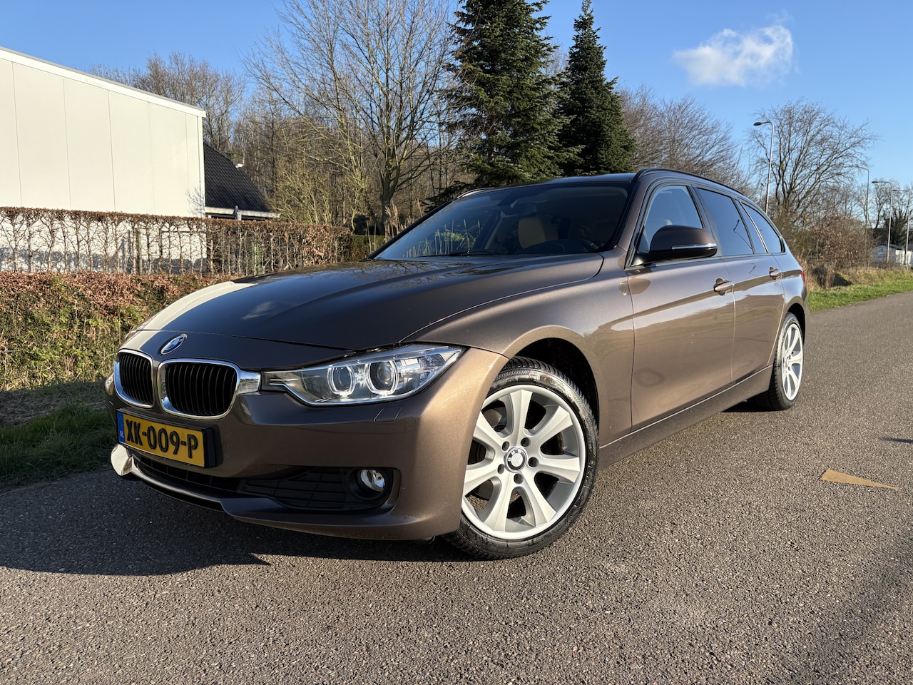 BMW 3-serie Touring - 316d Executive / AUTOMAAT / NAVI / CRUISE / LEER / STOELVERWARMING - AutoWereld.nl