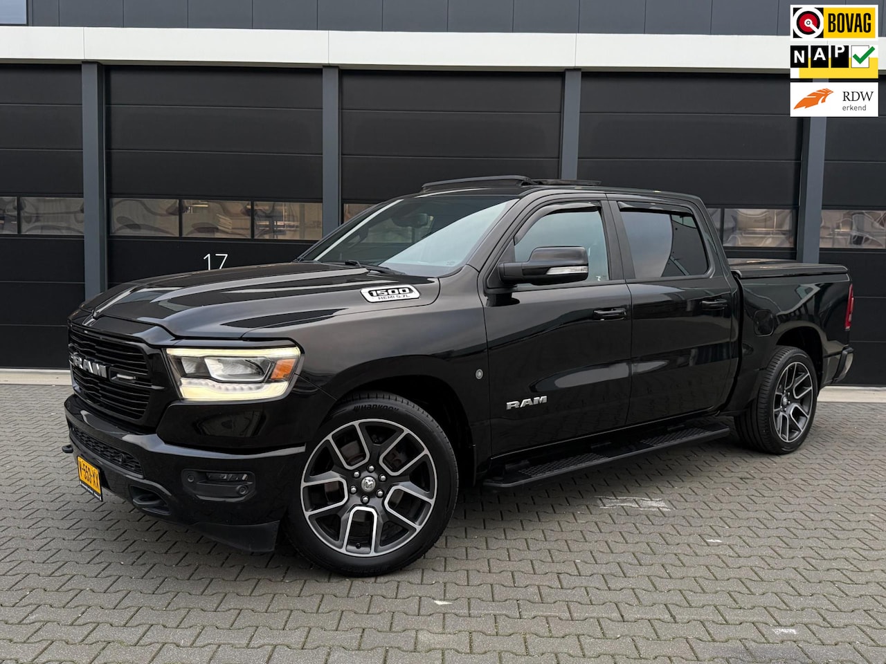 Dodge Ram 1500 - 5.7 V8 4x4 Crew Cab Laramie Big Horn | Luchtvering - AutoWereld.nl