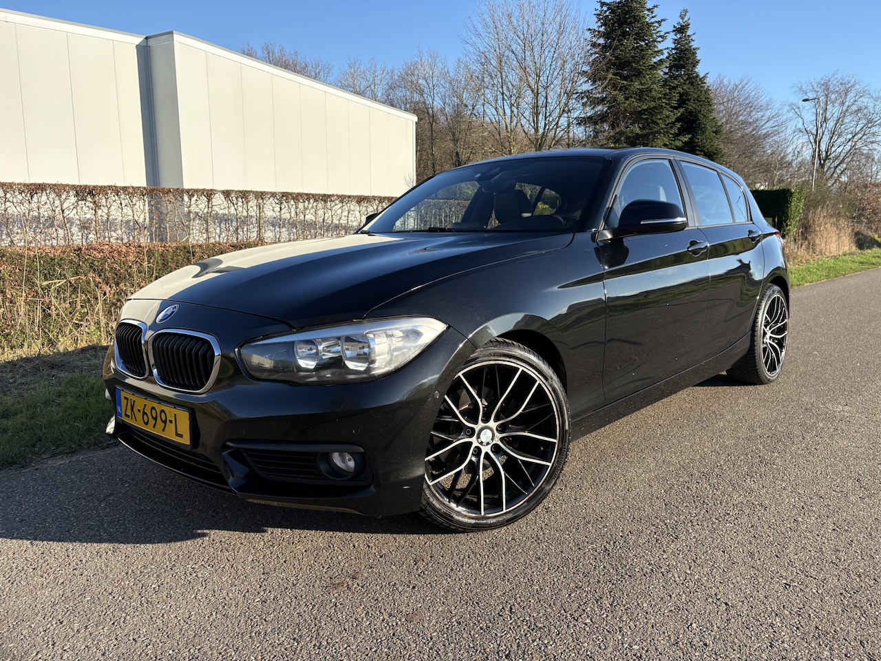 BMW 1-serie - 120i Edition Sport Line Shadow Executive / AUTOMAAT / NAVI / LEER / 69dkm! - AutoWereld.nl