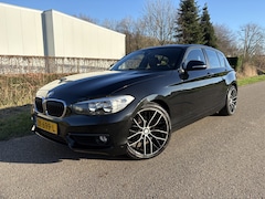 BMW 1-serie - 120i Edition Sport Line Shadow Executive / AUTOMAAT / NAVI / LEER / 69dkm