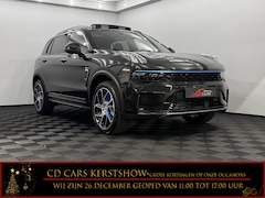 Lynk & Co 01 - 1.5 Pano, 360 Camera, Navi, Keyless start, Stoelverwarming, Elektrische achterklep, Lichtm