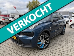 Lynk & Co 01 - 1.5 PLUG-IN HYBRID (PHEV) 261PK 6.6KW LADEN ZWARTE HEMEL/STUURWIELVERWARMING AUTOMAAT (RIJ