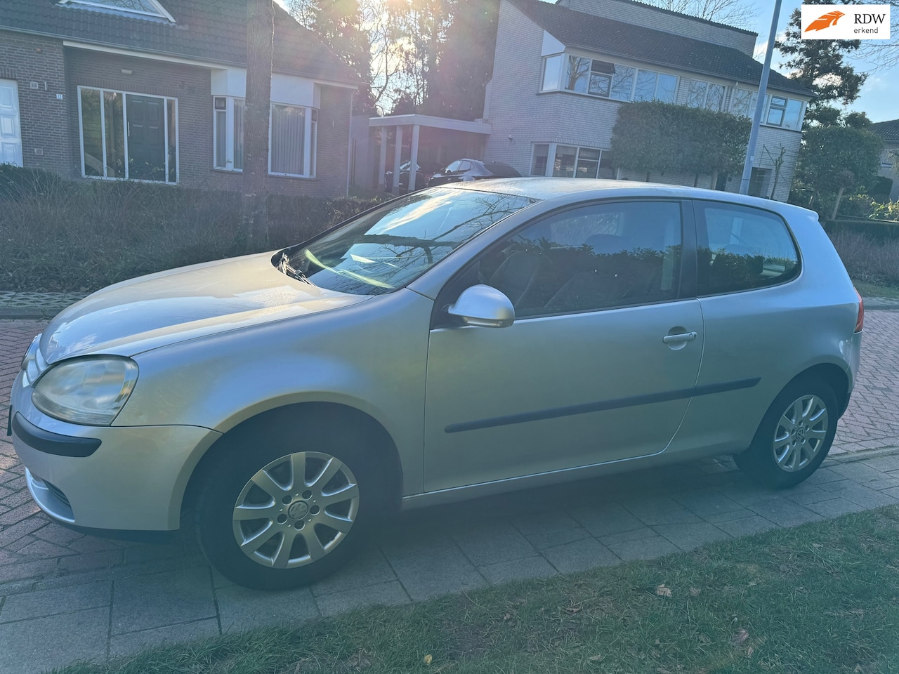 Volkswagen Golf - 1.4 Trendline 1.4 Trendline, APK 18-12-2026. - AutoWereld.nl