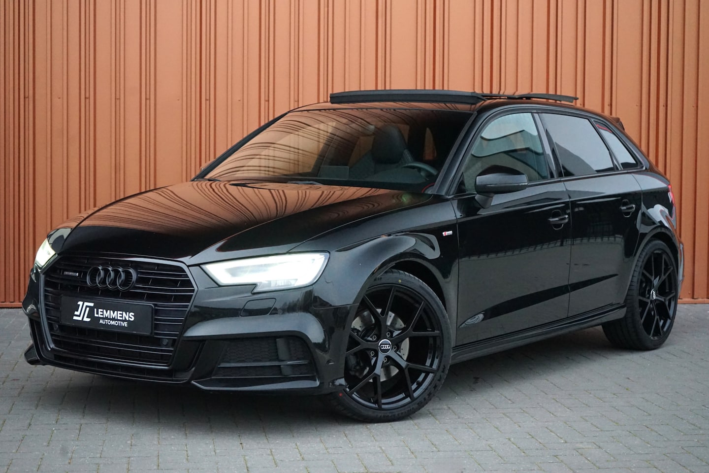 Audi A3 Sportback - 40 TFSI S-line Quattro 190PK Panodak RS-stoelen B&O Virtual Matrix Camera Keyless - AutoWereld.nl