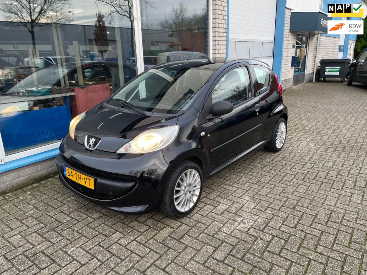 Peugeot 107 - 1.0-12V XR 1.0-12V XR - AutoWereld.nl