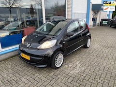 Peugeot 107 - 1.0-12V XR