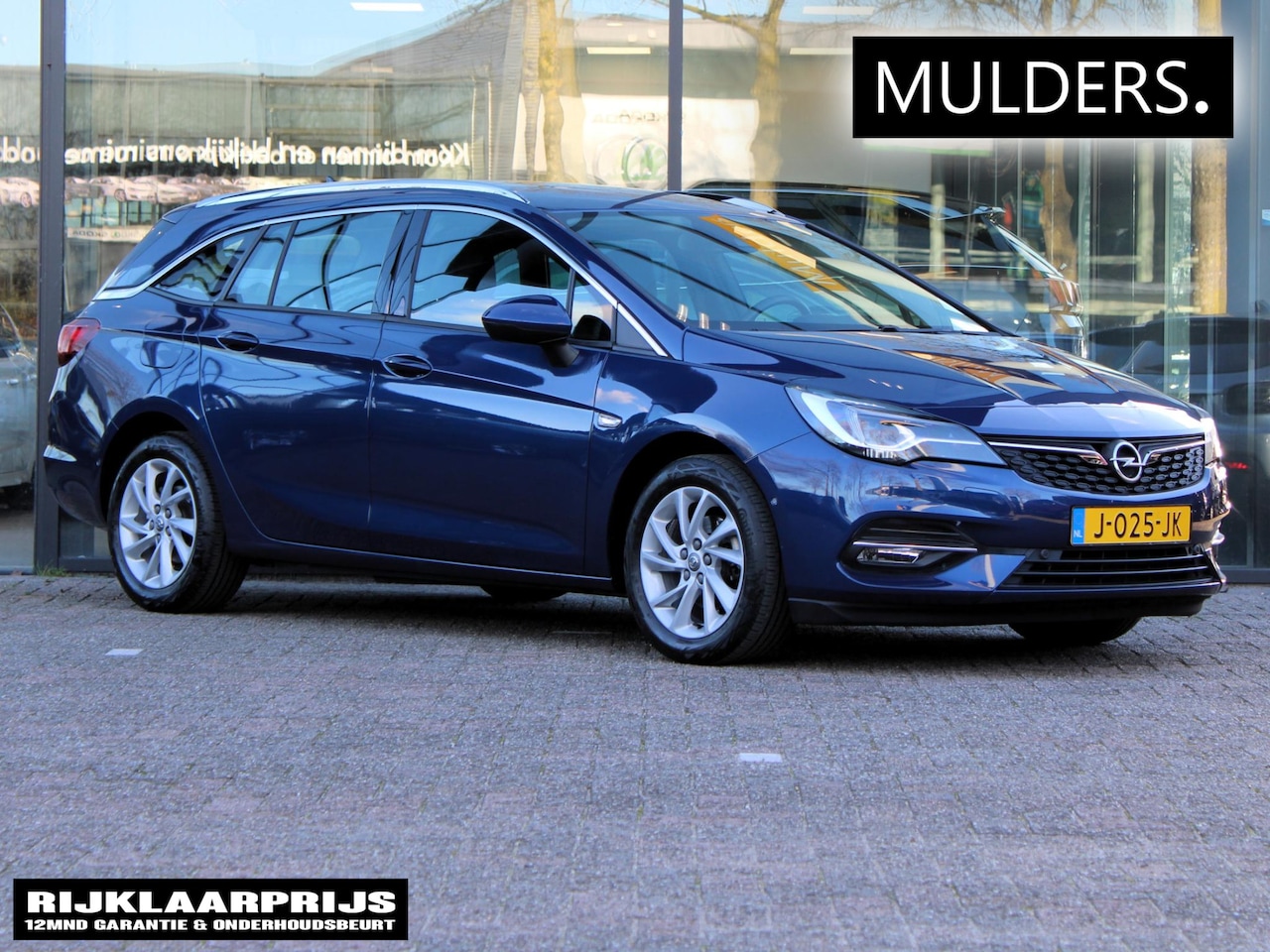 Opel Astra Sports Tourer - 1.2 Elegance | Navi / Camera / Climate - AutoWereld.nl