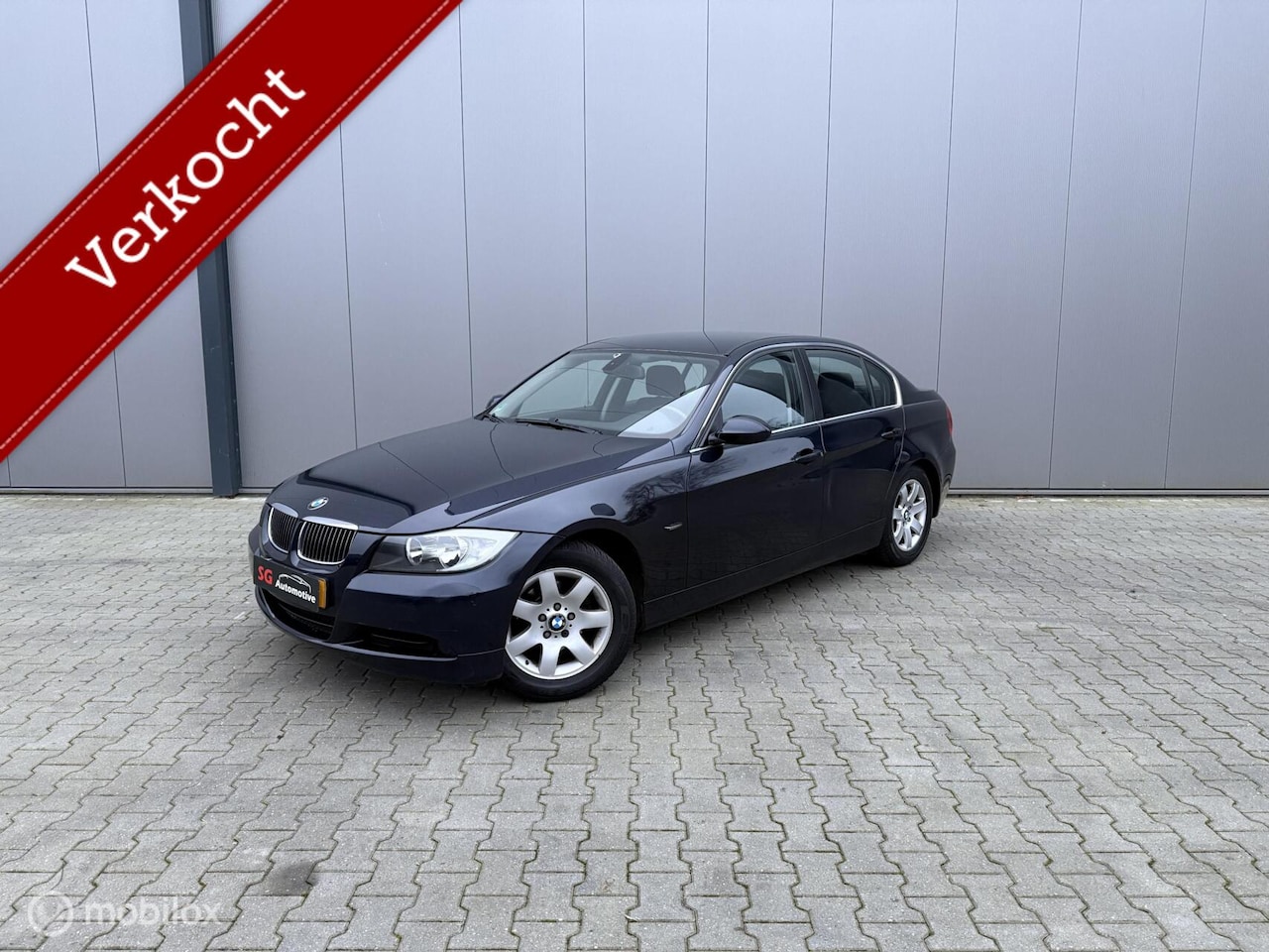 BMW 3-serie - 318i Business Line Weinig km - AutoWereld.nl