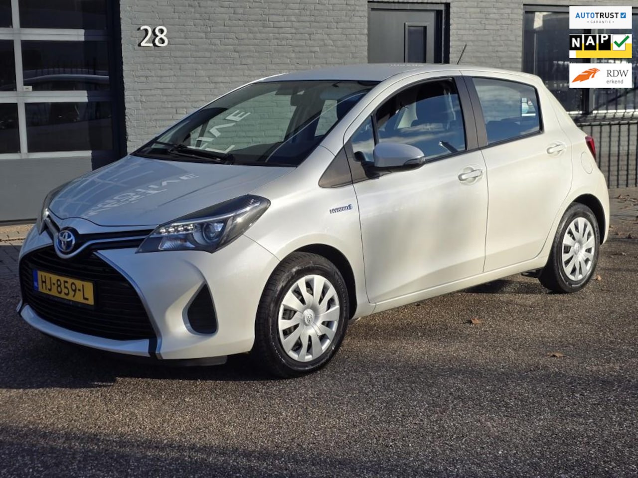 Toyota Yaris - 1.5 Hybrid Aspiration 1e EIGENAAR DEALER ONDERHOUDEN - AutoWereld.nl
