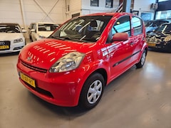 Daihatsu Sirion 2 - 1.0-12V Trend