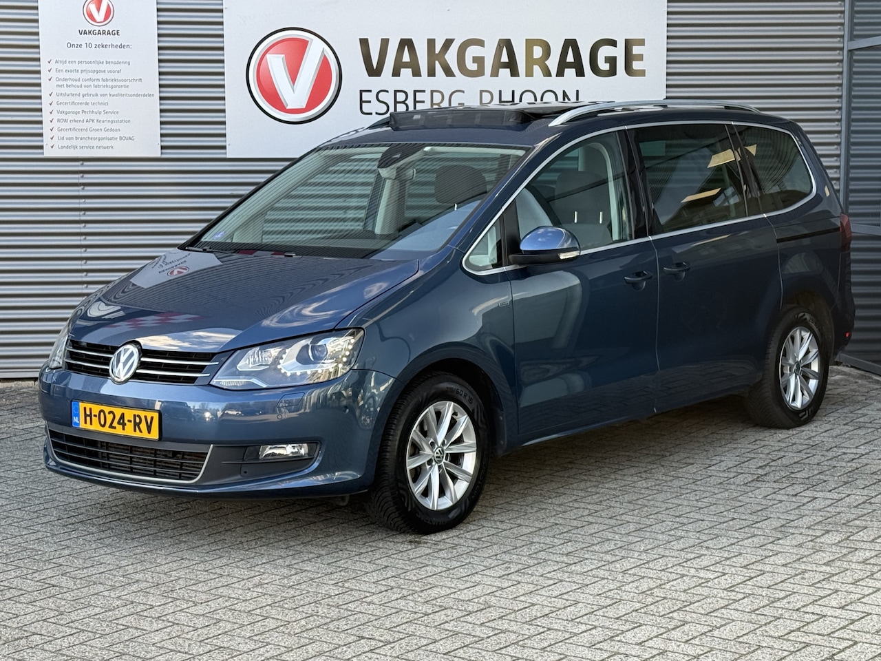Volkswagen Sharan - 2.0 TSI Highline 7-persoons AUTOMAAT,NAVI/CAM,PANO,DYNAUDIO,TREKHAAK - AutoWereld.nl