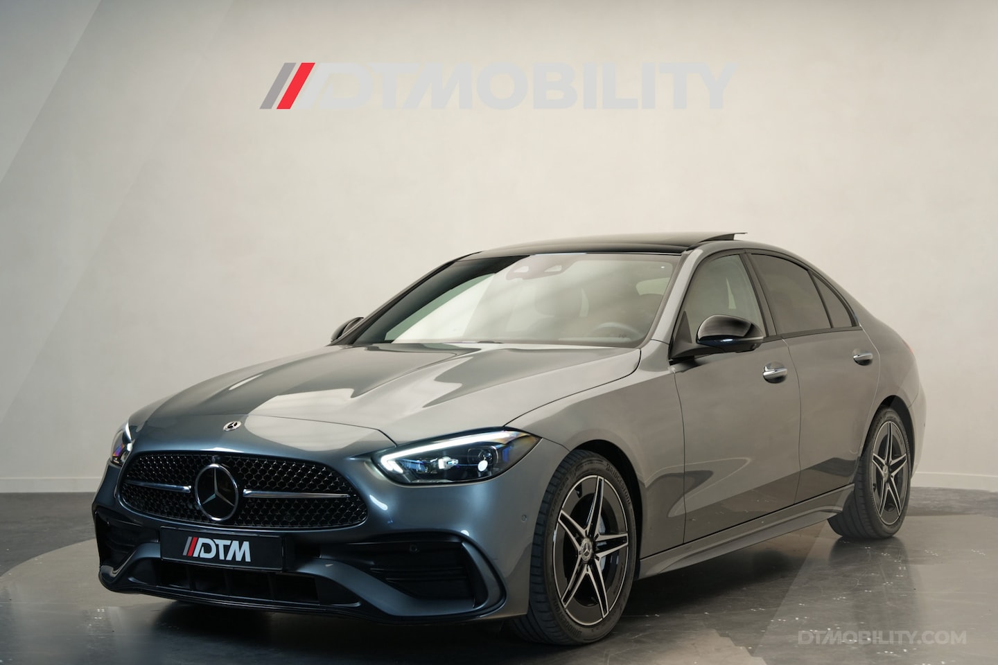 Mercedes-Benz C-klasse - 200 AMG | Vol optie! | Burmester | Pano - AutoWereld.nl